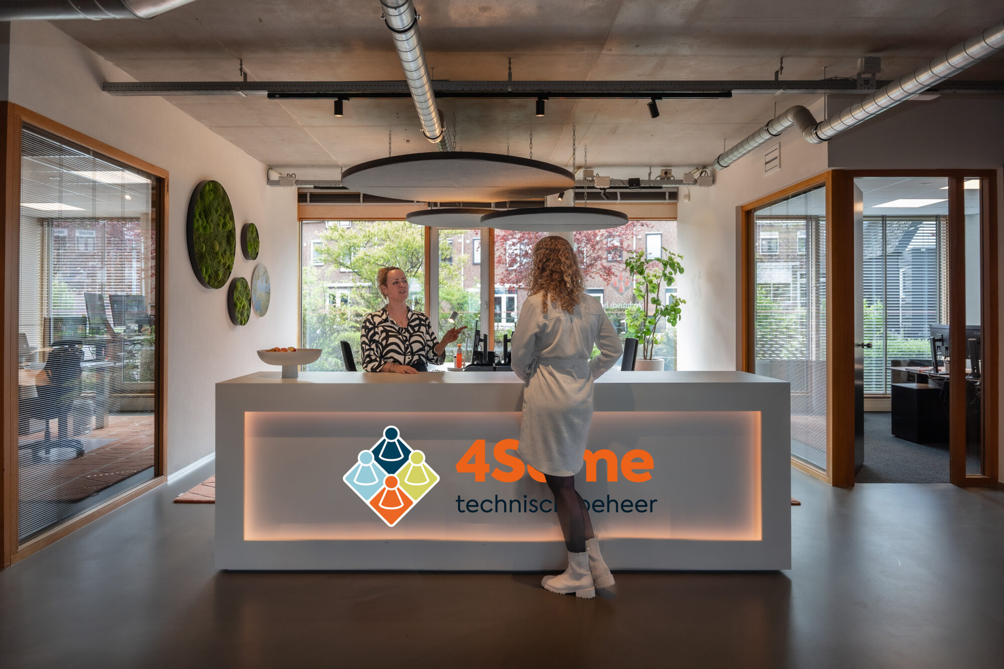 4Some Logo Bali Groot (1)