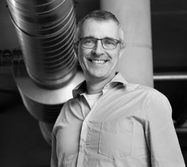 4some 5228 Kopi Ren.jpg